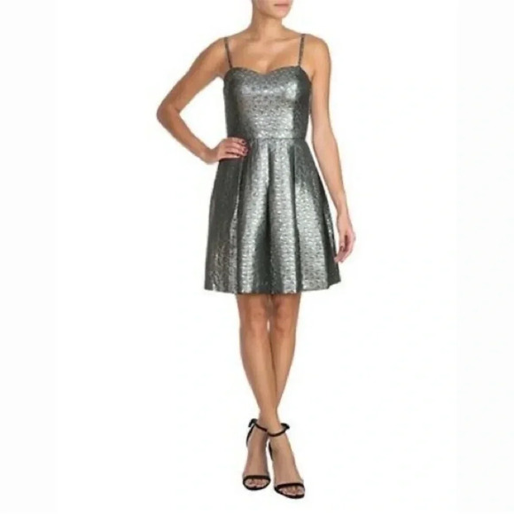 Guess Dresses & Skirts - Guess Silver Jacquard Strappy Pleated Cocktail Dress 8 Wedding Guest Party